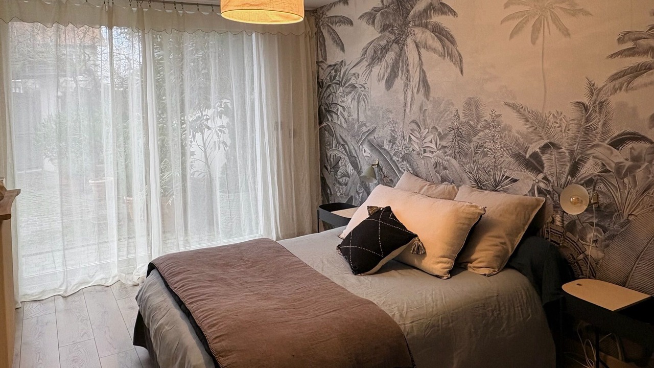 Photo of Bedroom in Louveciennes