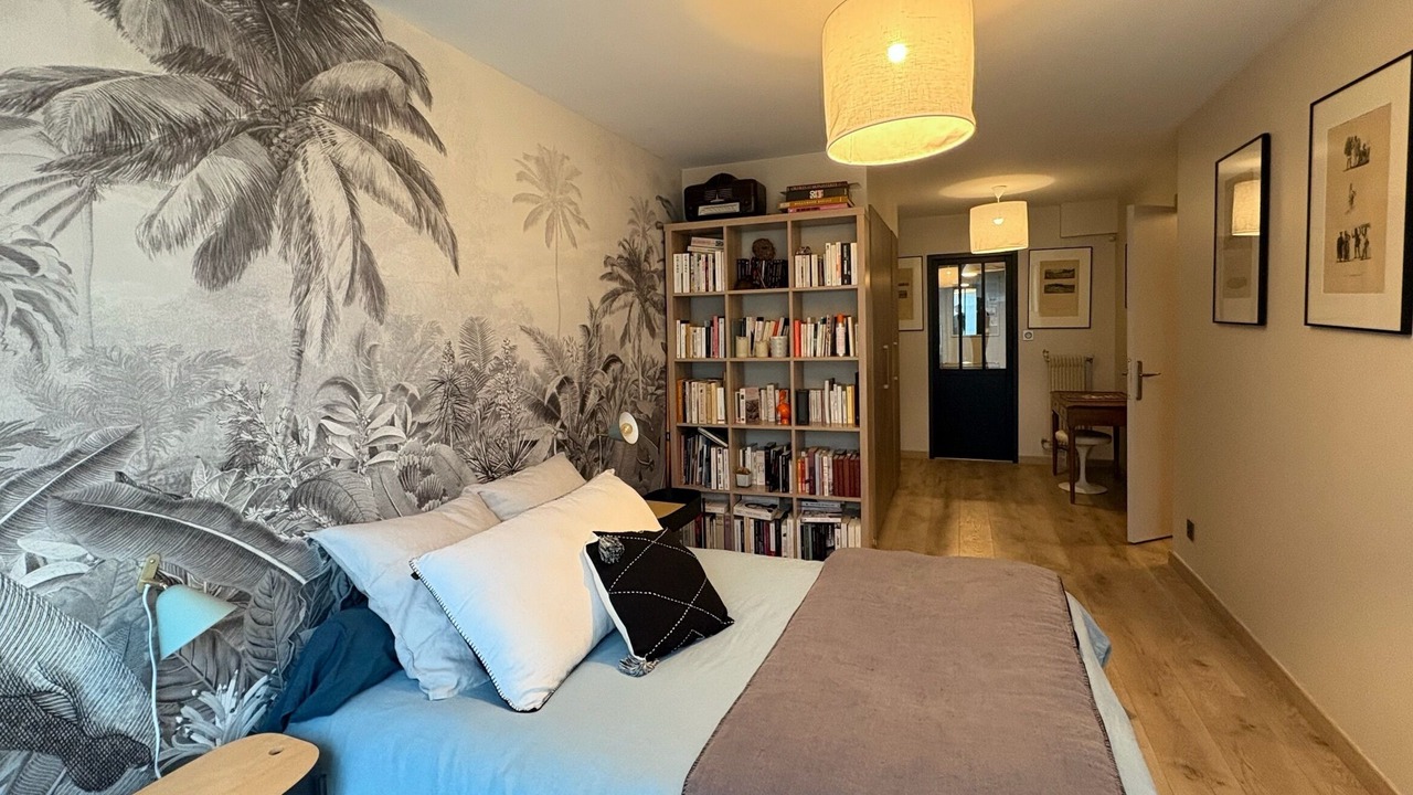 Photo of Bedroom in Louveciennes