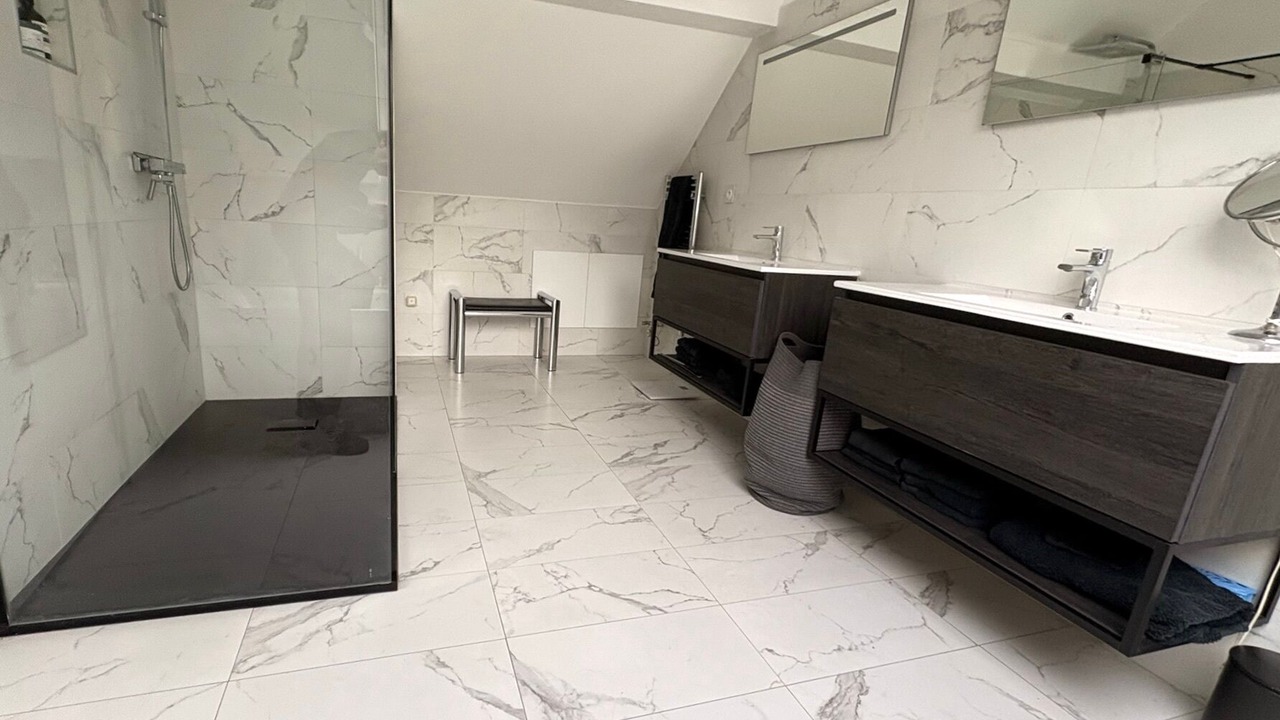 Photo of Bathroom in Louveciennes