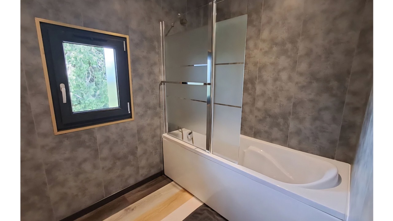 Photo of Bathroom in Pleaux