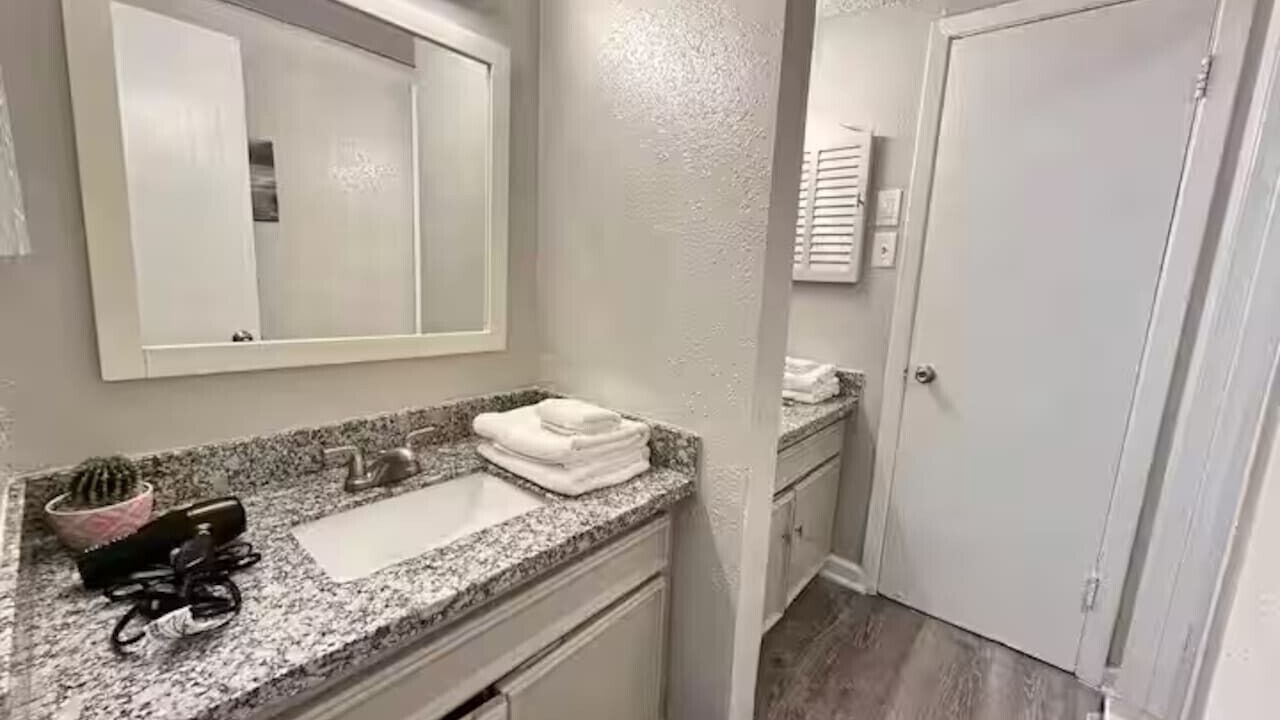 Photo of Bathroom in Nassau Bay