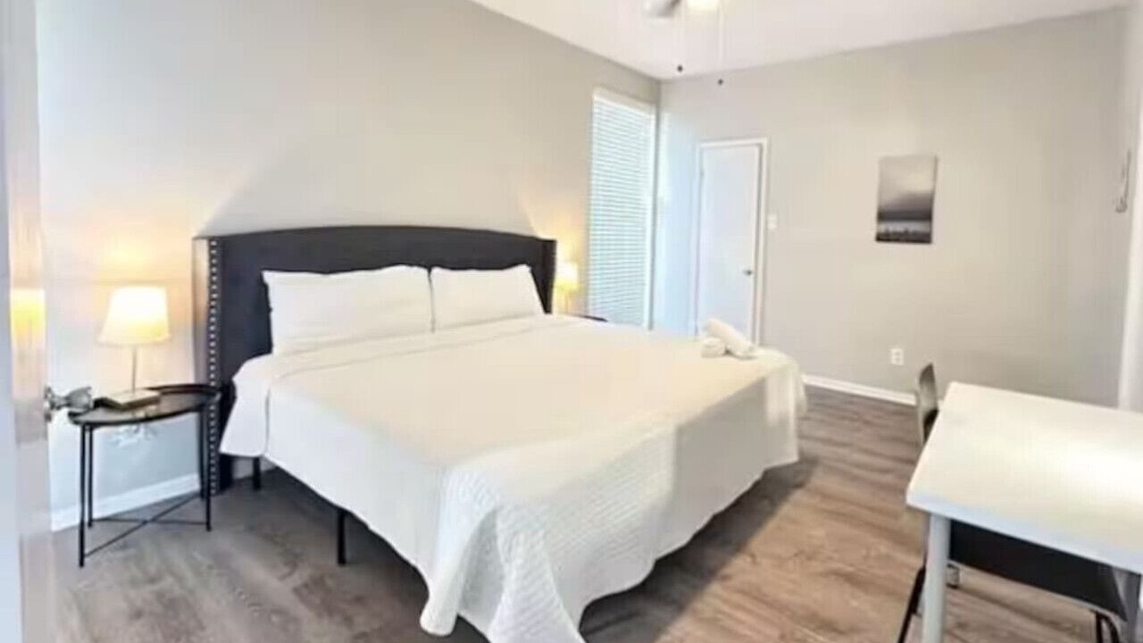 Photo of Bedroom in Nassau Bay