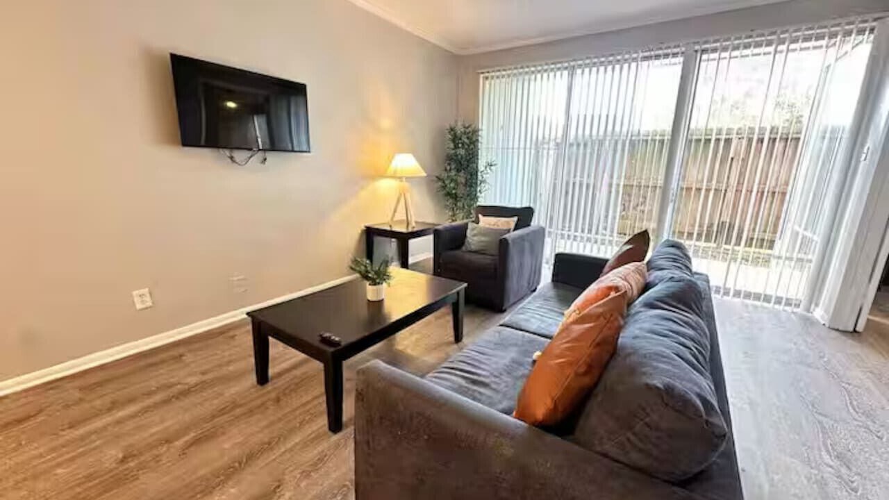 Photo of Livingroom in Nassau Bay