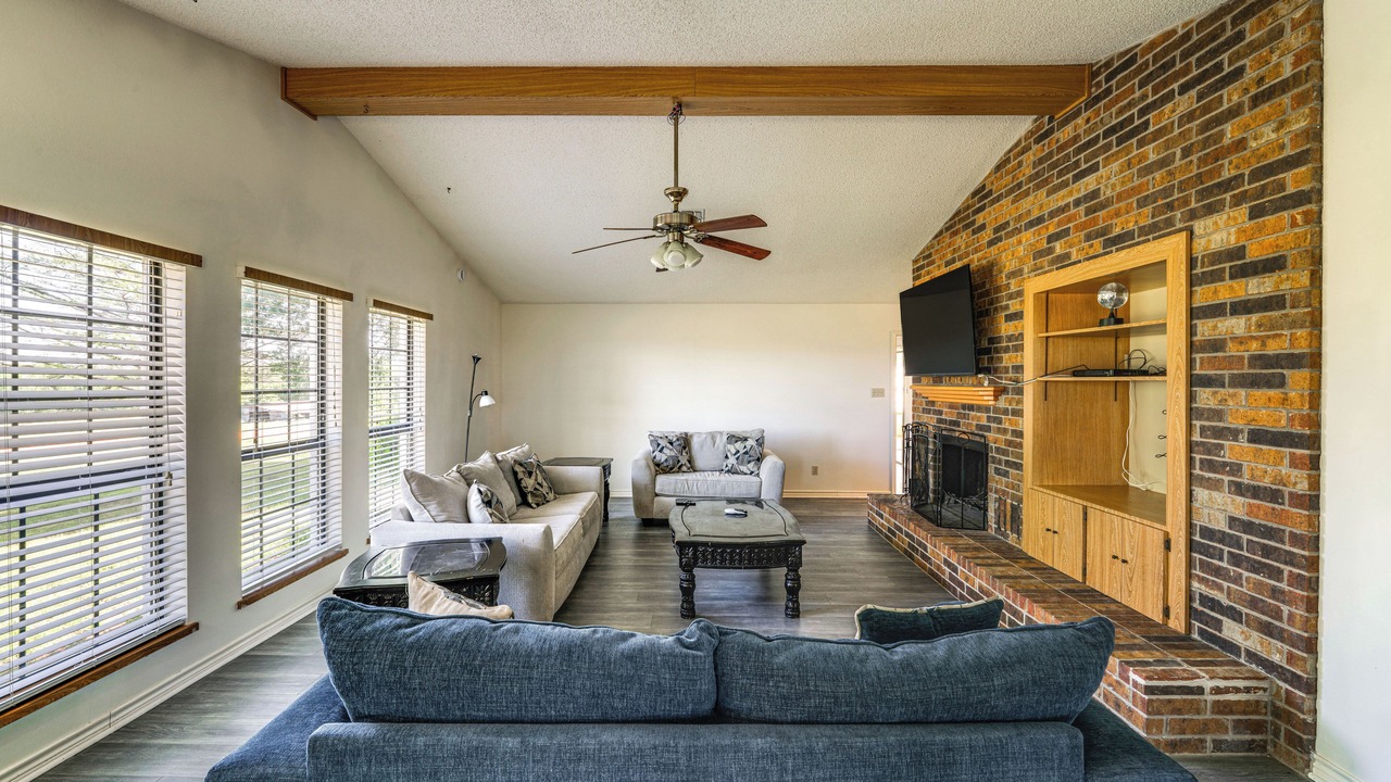 Photo of Livingroom in Cross Roads
