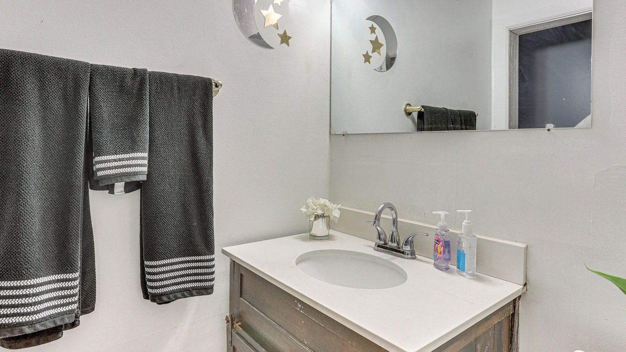 Photo of Bathroom in Lakeview  Jefferson County