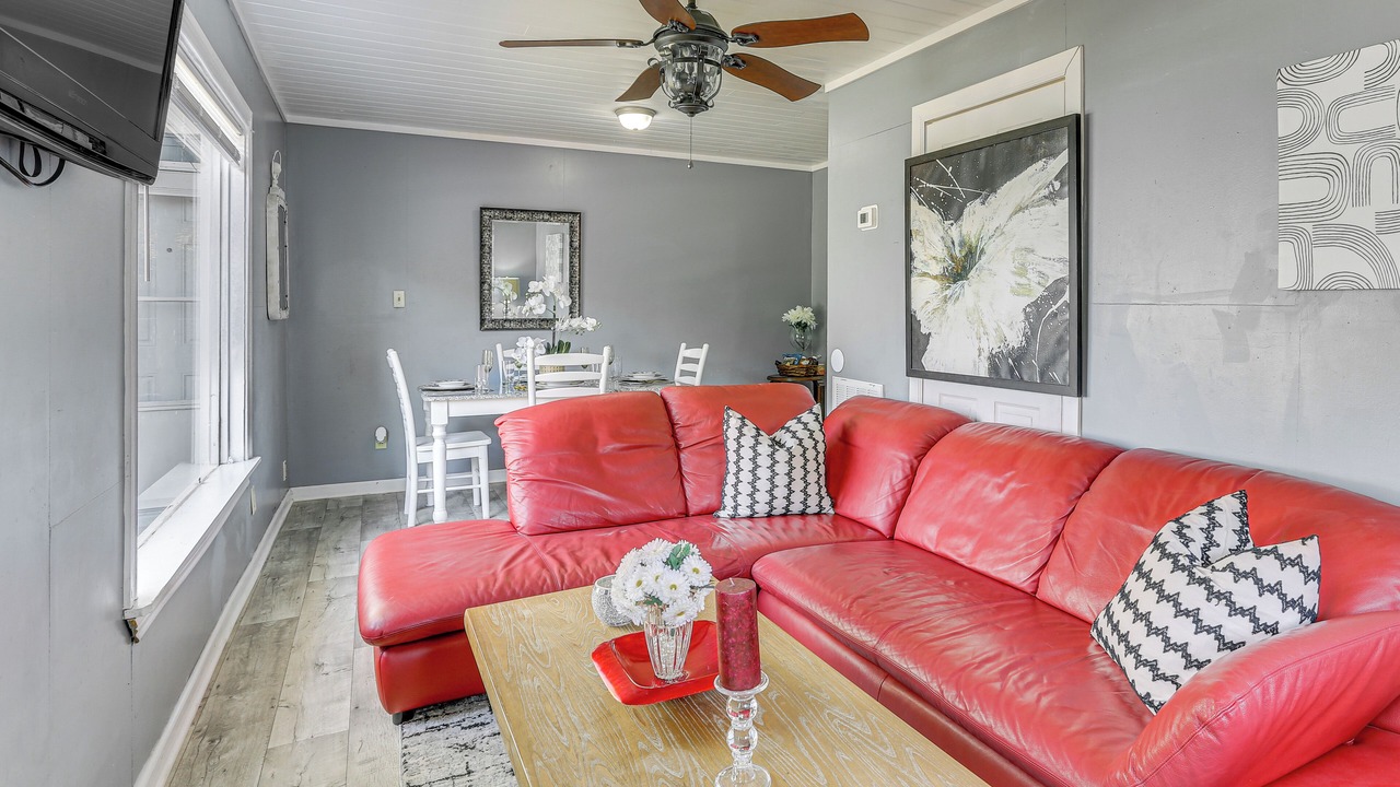 Photo of Livingroom in Lakeview  Jefferson County