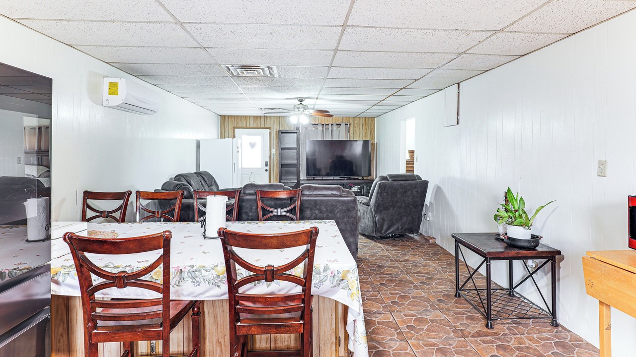 Photo of Livingroom in West Odessa