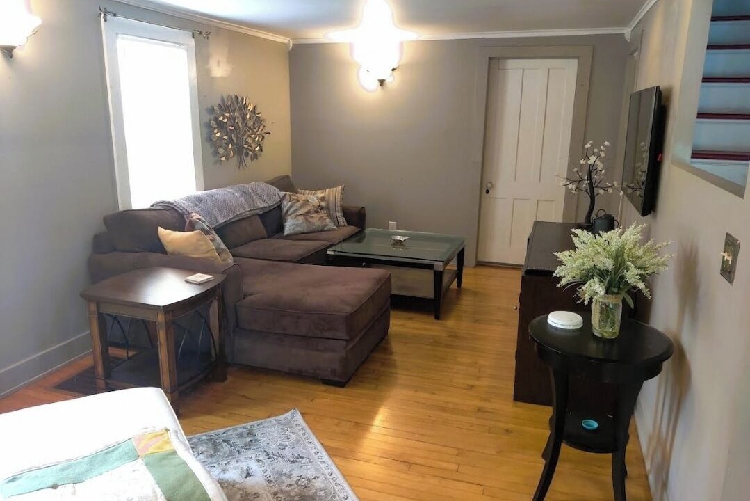 Photo of Livingroom in Clayton