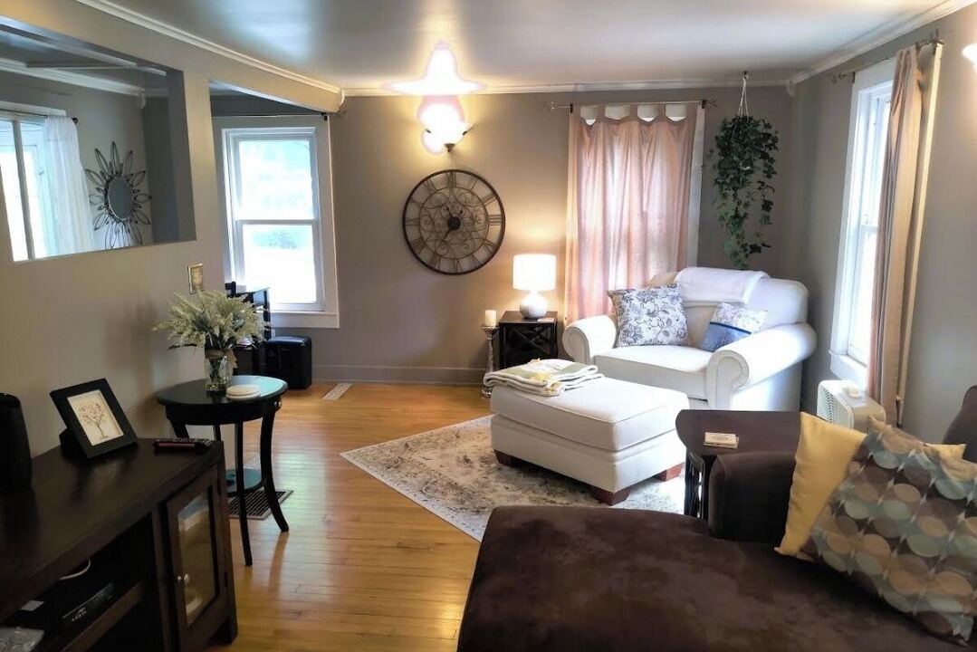Photo of Livingroom in Clayton
