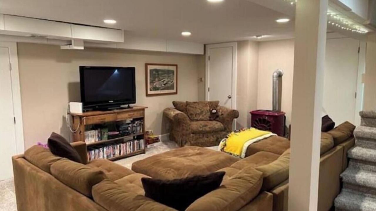 Photo of Livingroom in College Hill