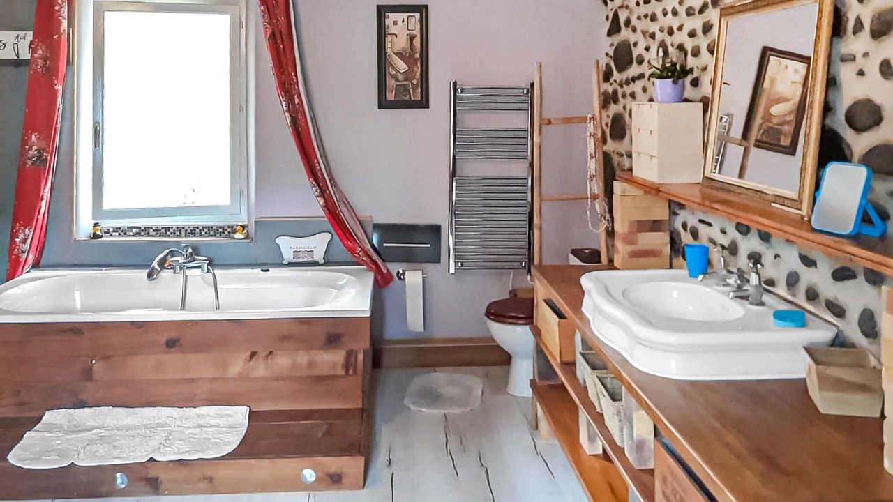 Photo of Bathroom in Charritte-de-Bas