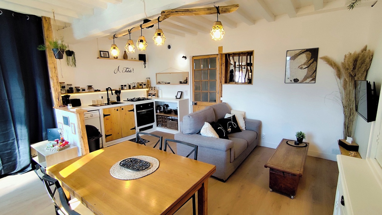 Photo of Livingroom in Bezu-le-Guery