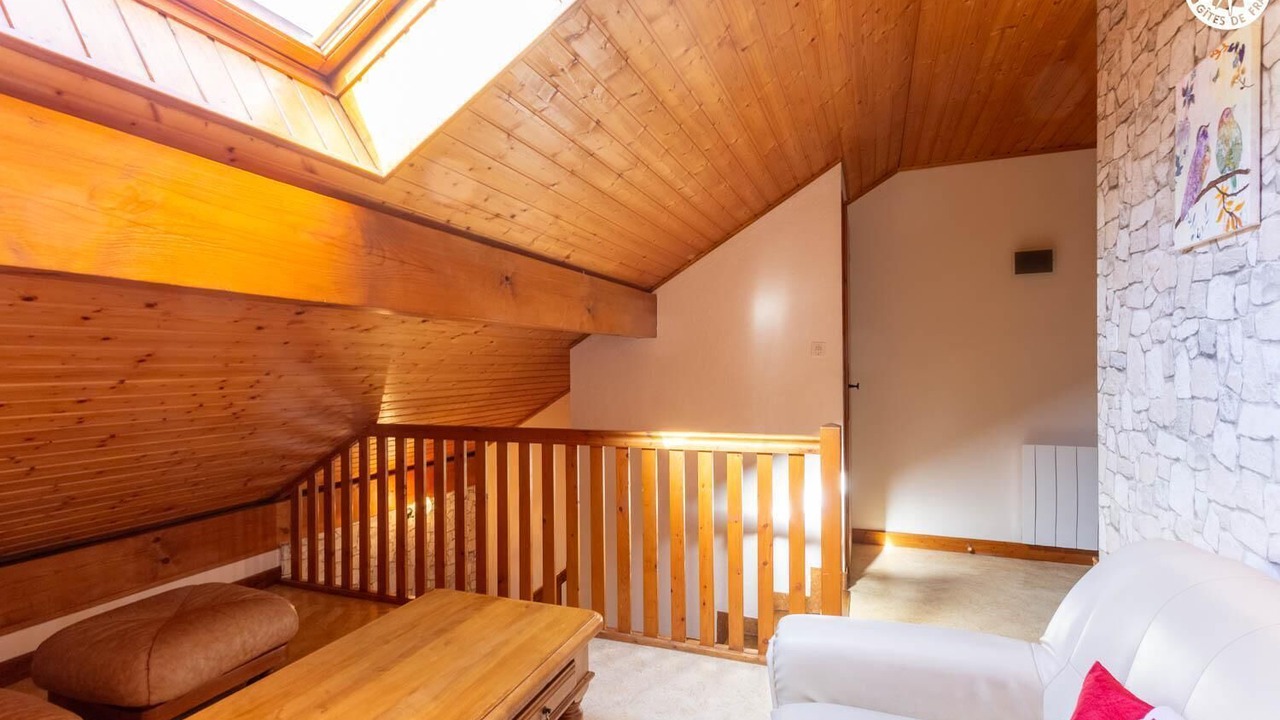 Photo of Livingroom in Mercury