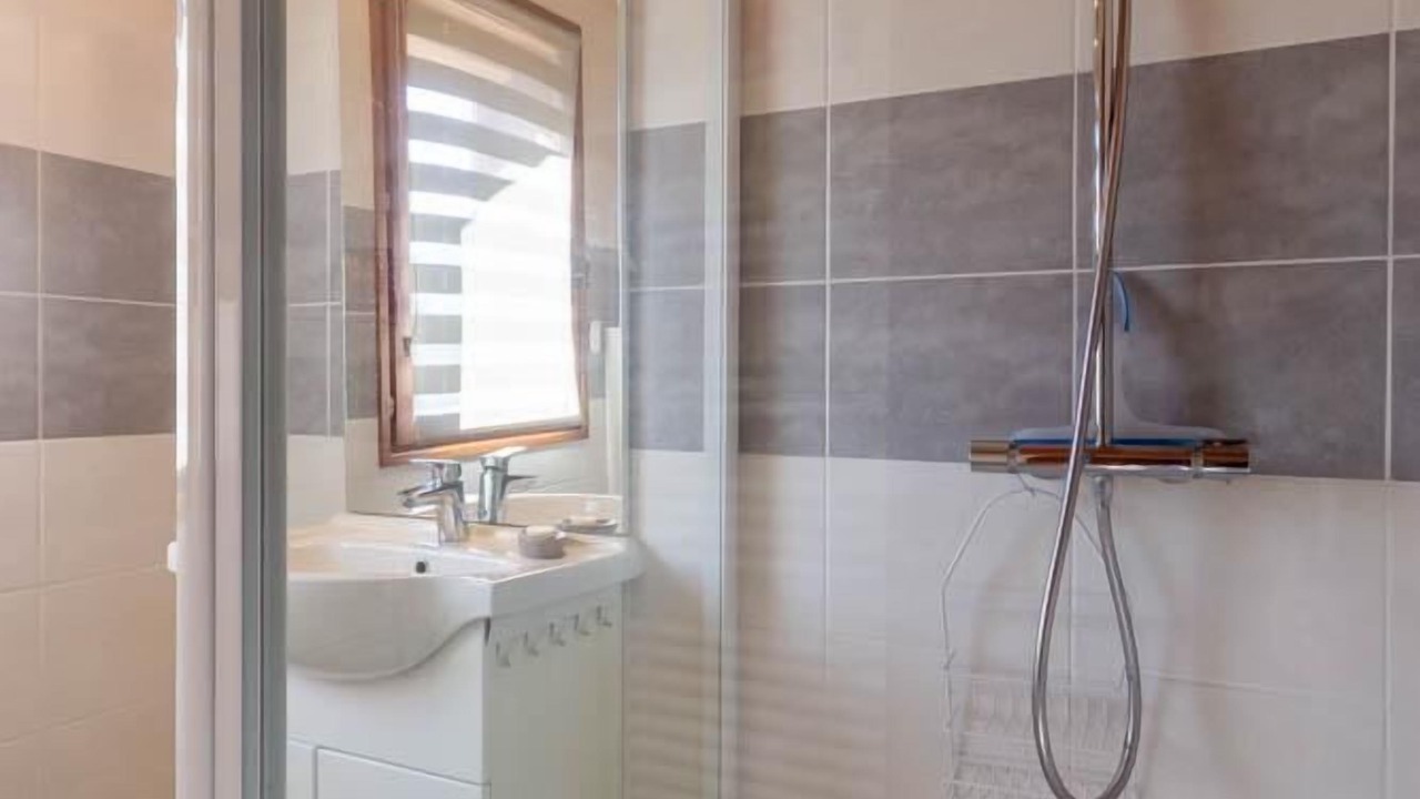 Photo of Bathroom in Mercury