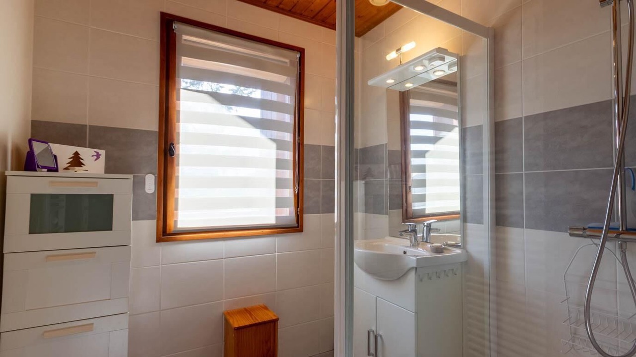 Photo of Bathroom in Mercury
