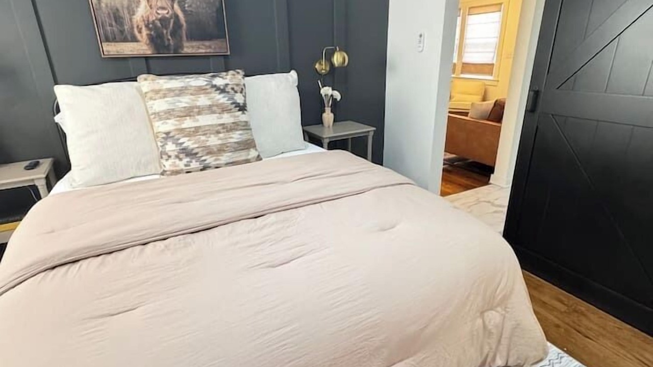 Photo of Bedroom in Greenwood