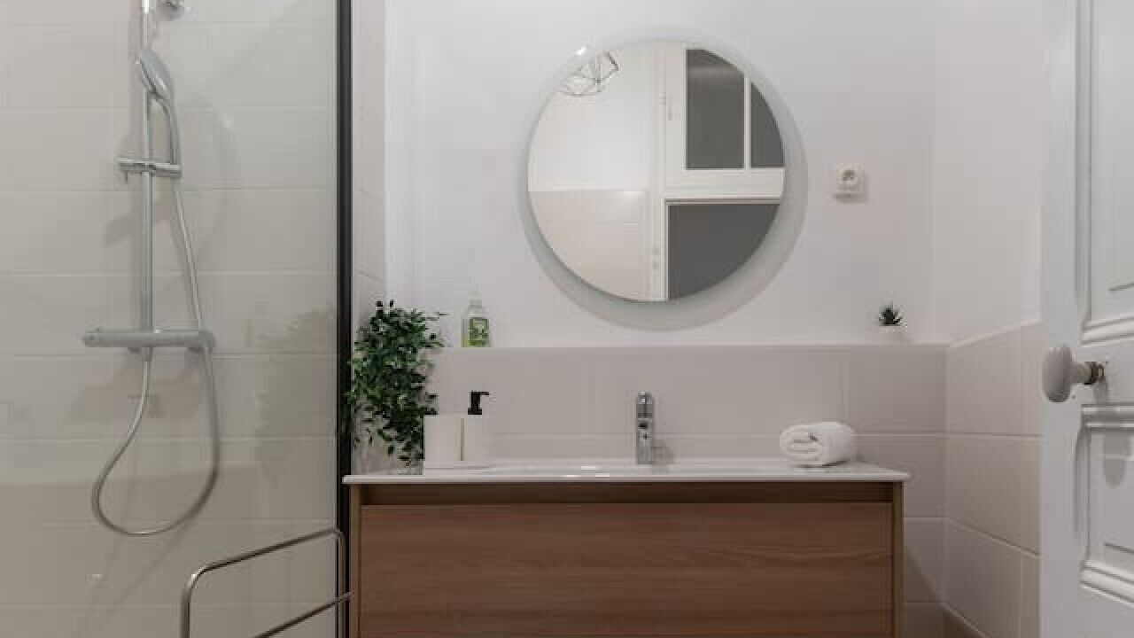 Photo of Bathroom in Republique