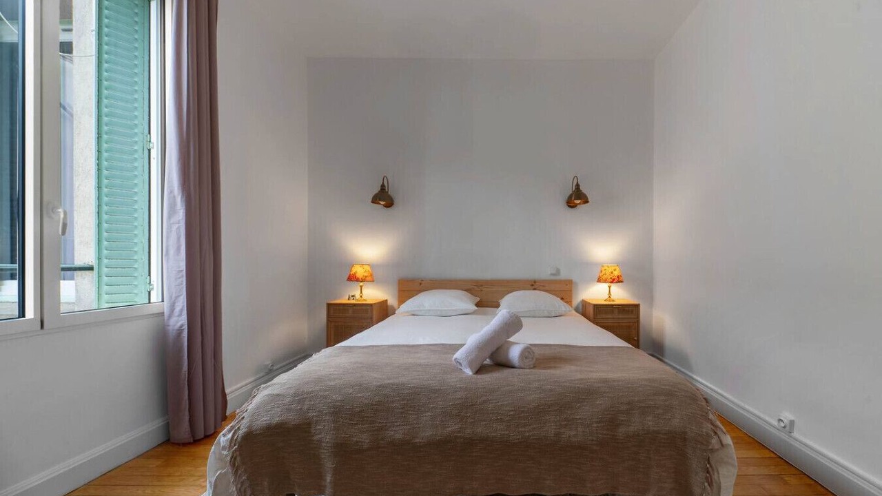 Photo of Bedroom in Republique