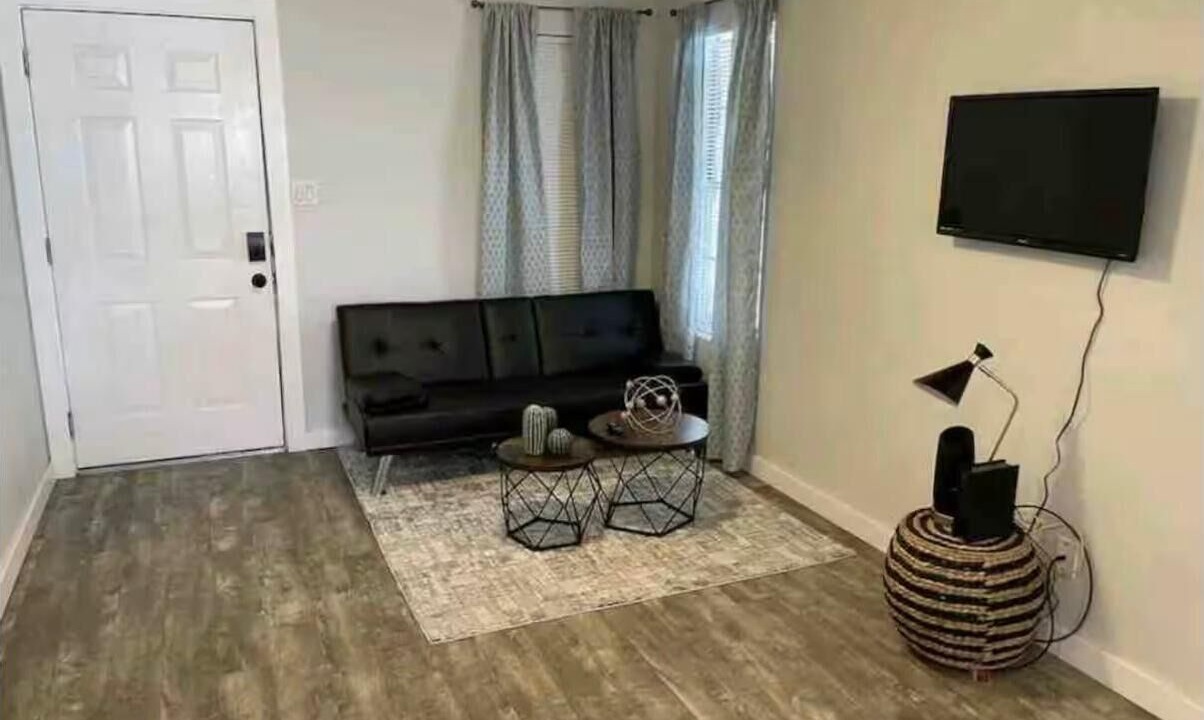 Photo of Livingroom in Northwest Corpus Christi
