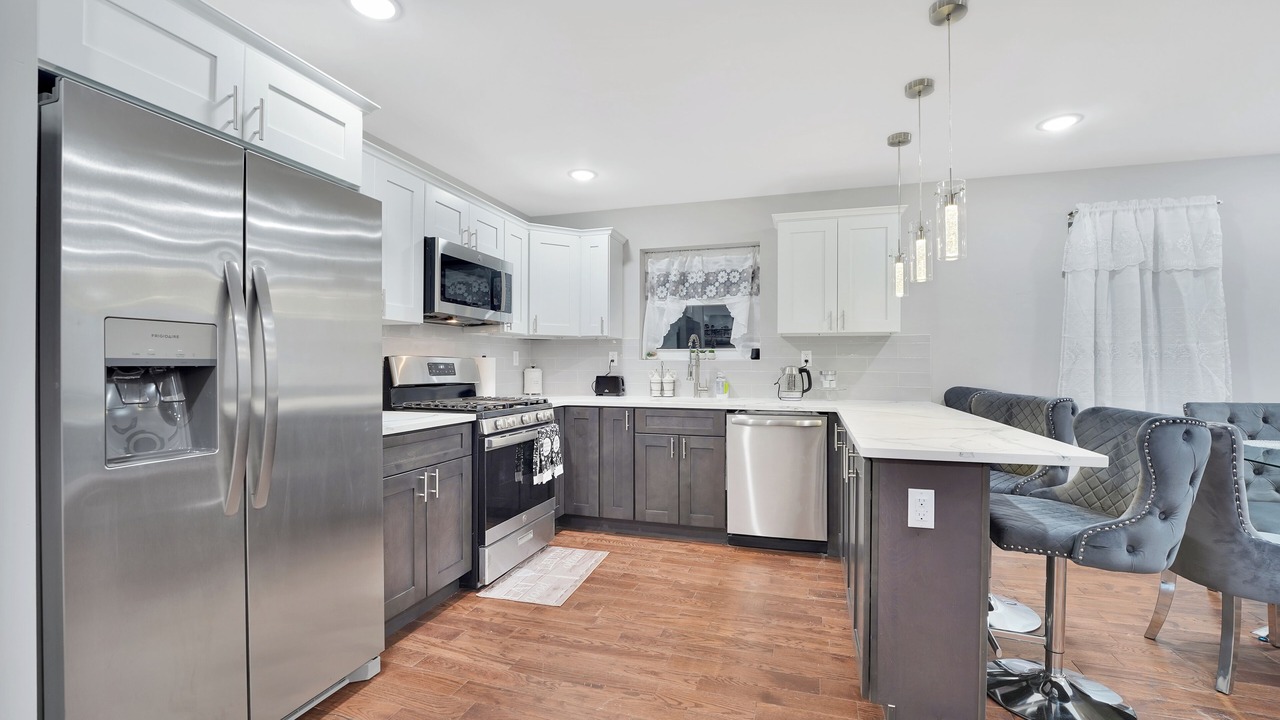 Photo of Others in Newark