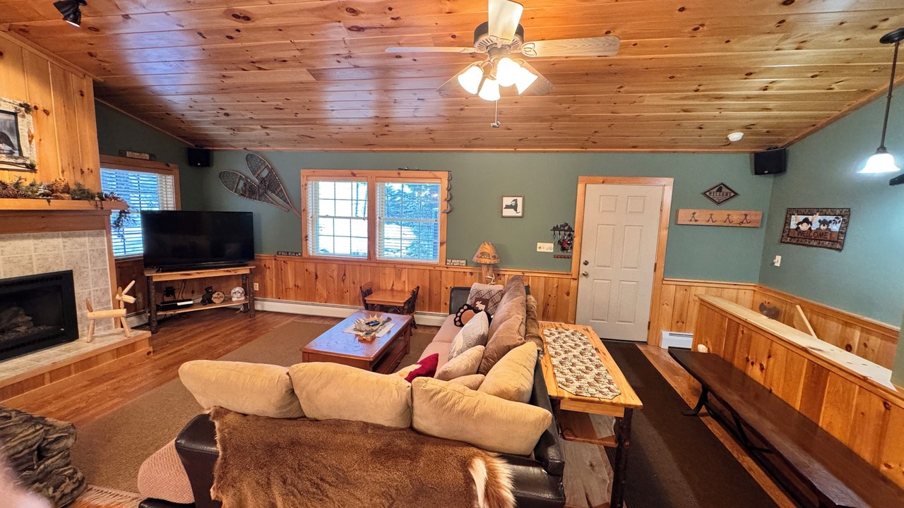 Photo of Livingroom in Town of Webb