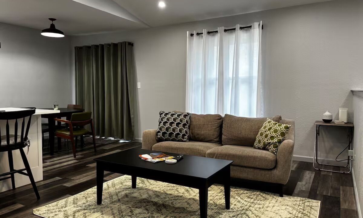 Photo of Livingroom in South Tulsa