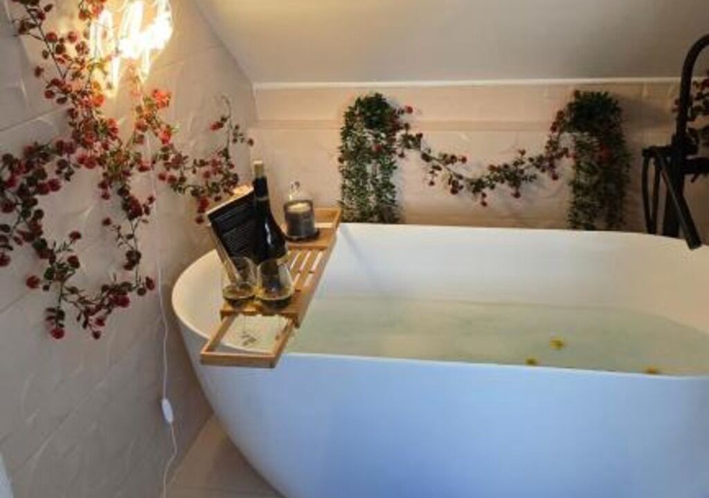 Photo of Bathroom in Quartier Saint-Clement - Jardin des Plantes