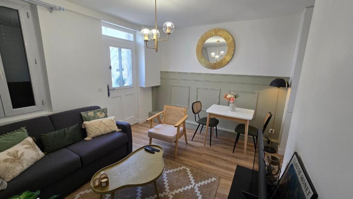 Photo of Livingroom in Quartier Saint-Clement - Jardin des Plantes