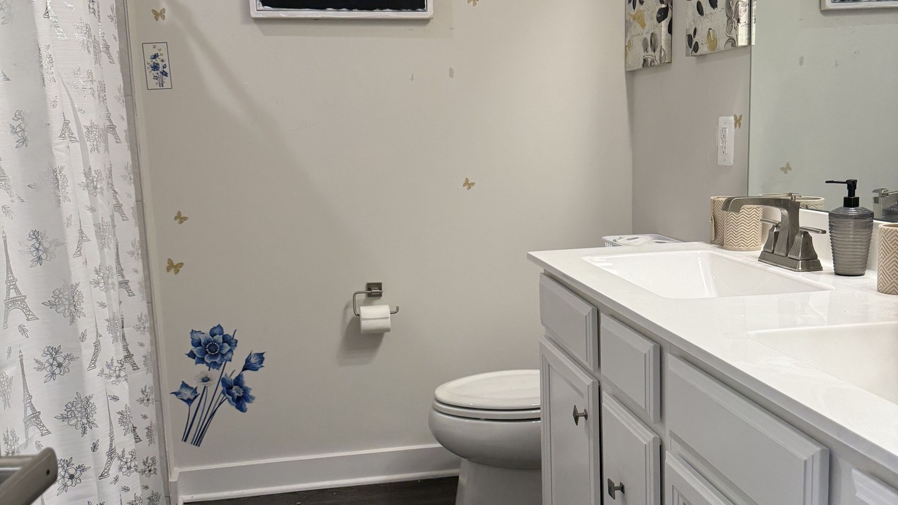 Photo of Bathroom in Laurel