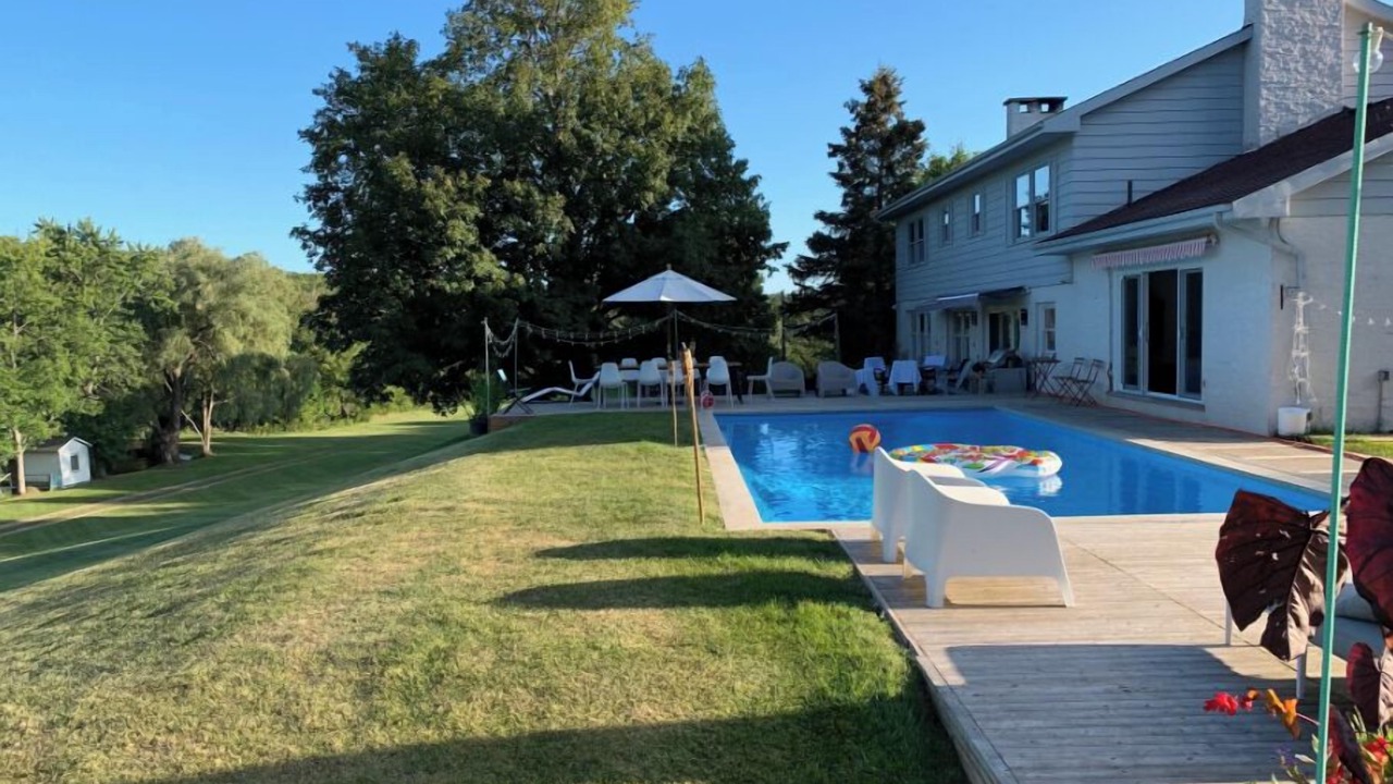 Photo of Outdoor in Alton