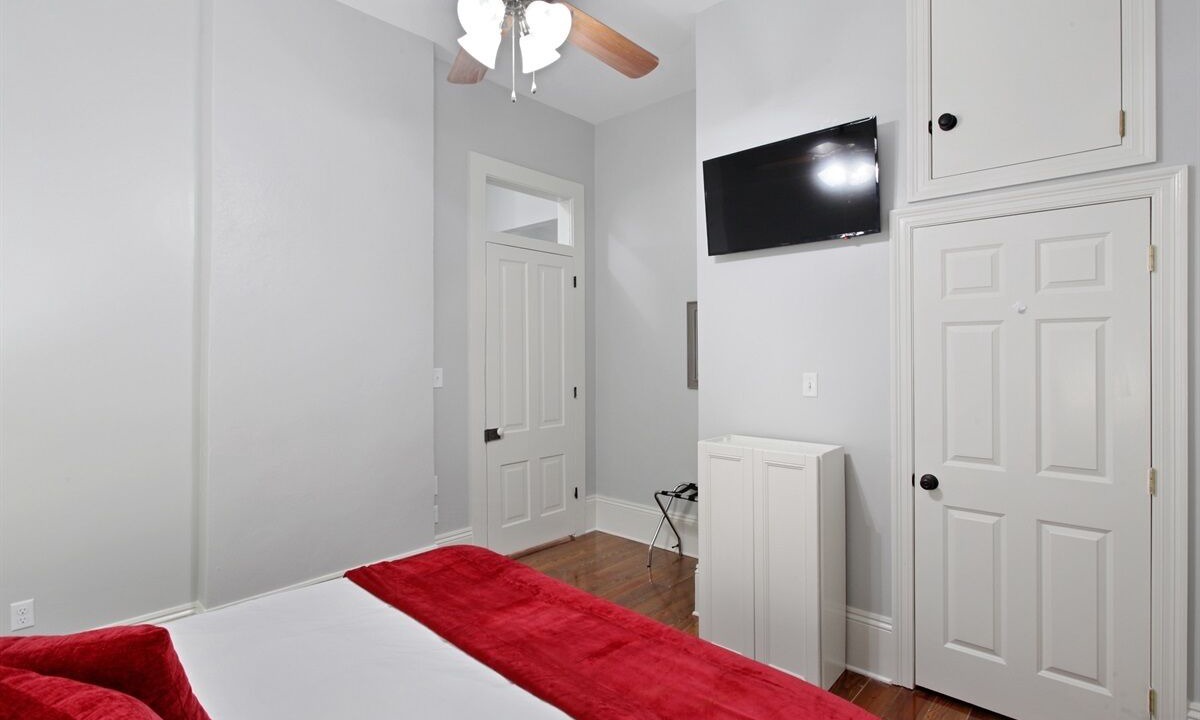 Photo of Bedroom in Uptown Historic District