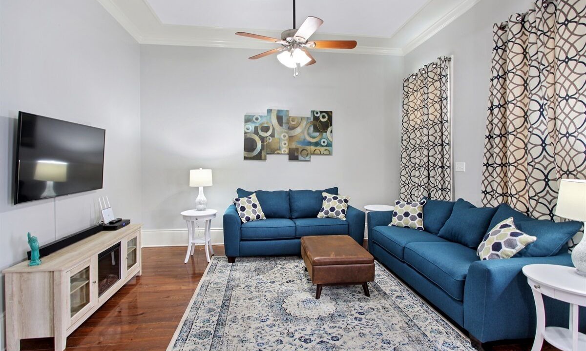 Photo of Livingroom in Uptown Historic District