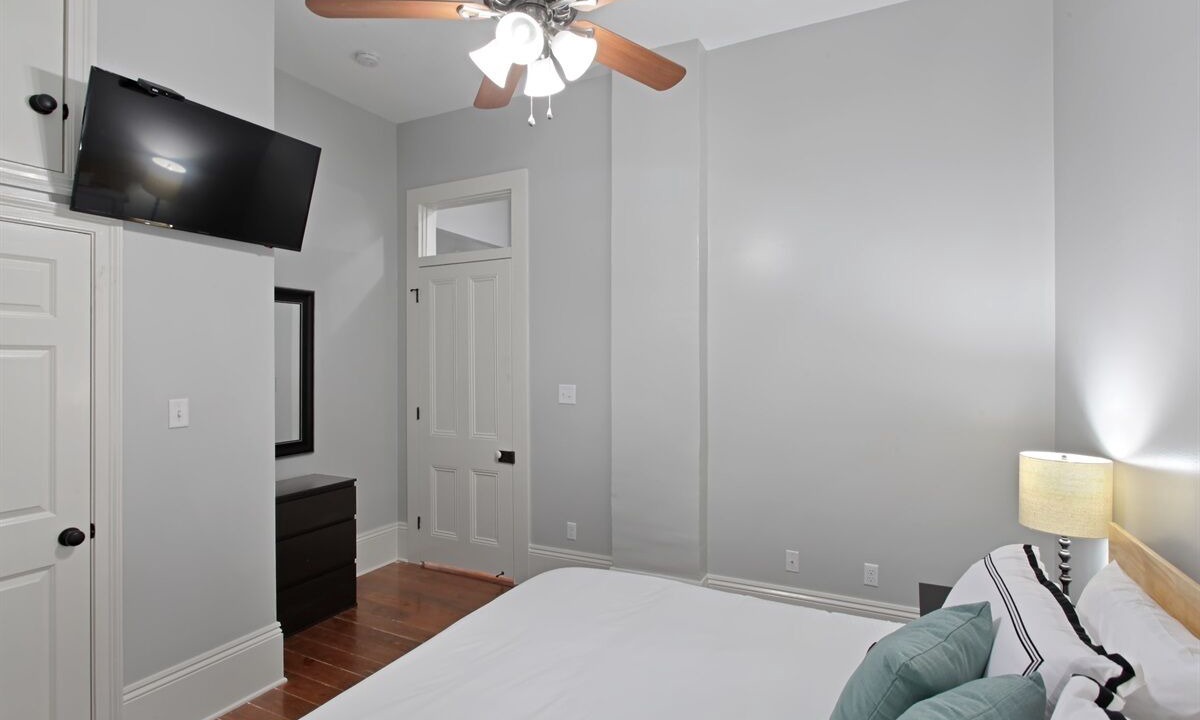 Photo of Bedroom in Uptown Historic District