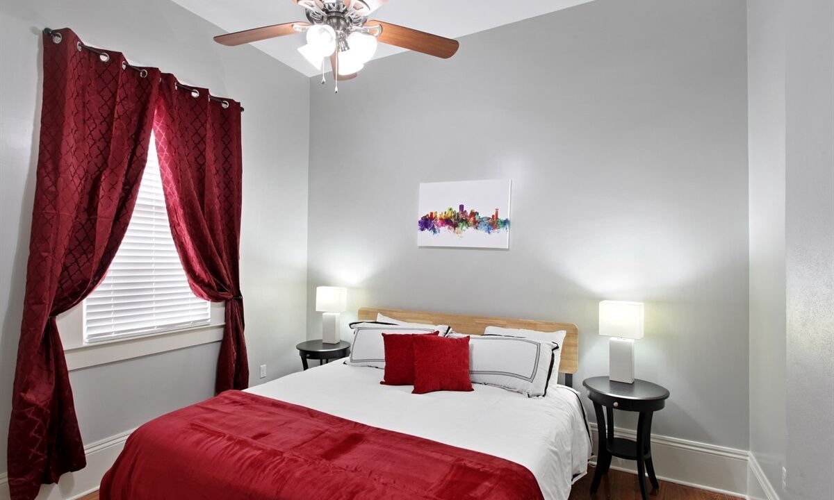 Photo of Bedroom in Uptown Historic District