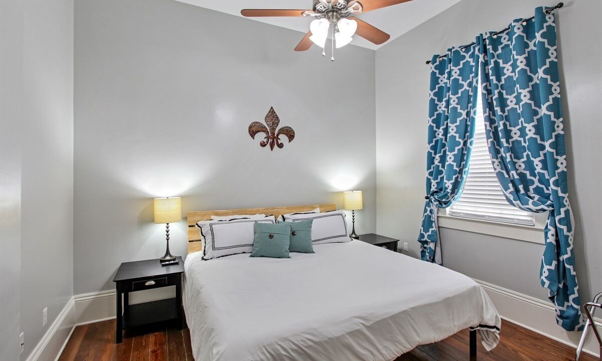 Photo of Bedroom in Uptown Historic District