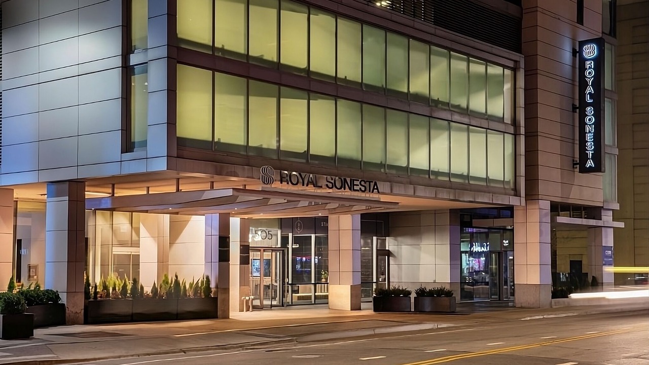 Photo of Outdoor in Downtown Chicago