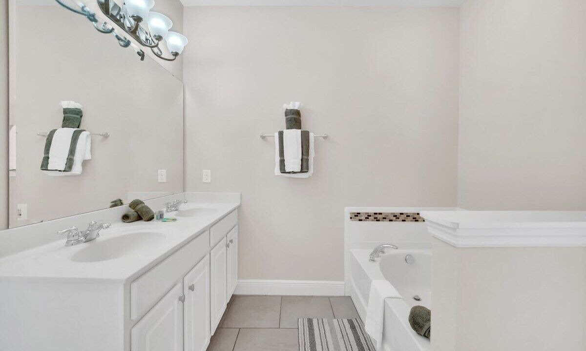 Photo of Bathroom in Sunridge Woods