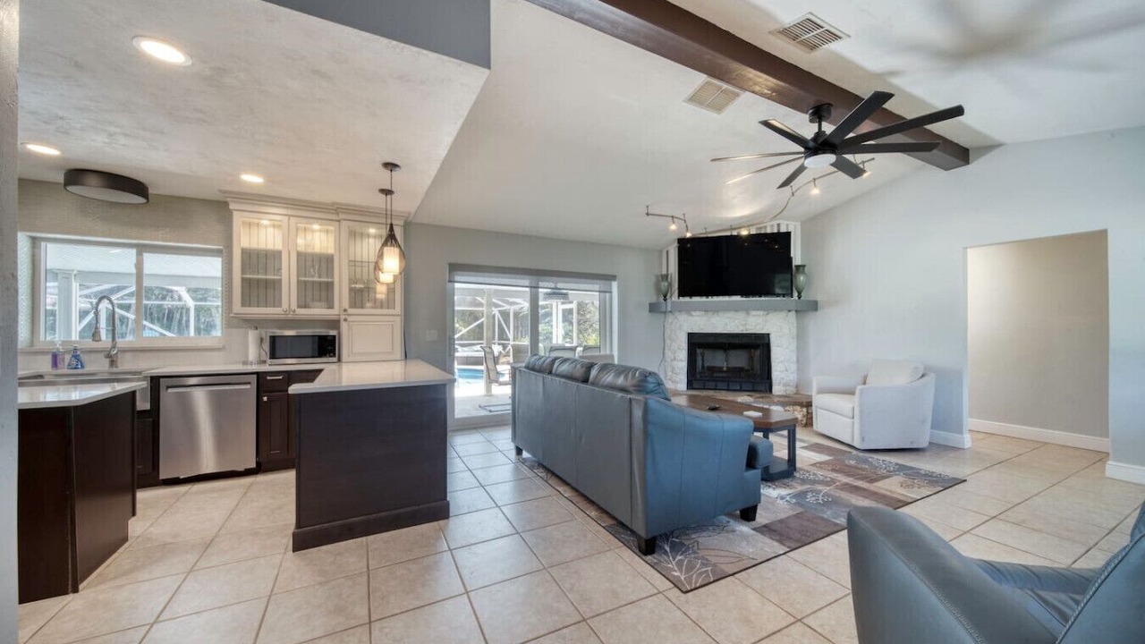 Photo of Livingroom in Bay Harbour