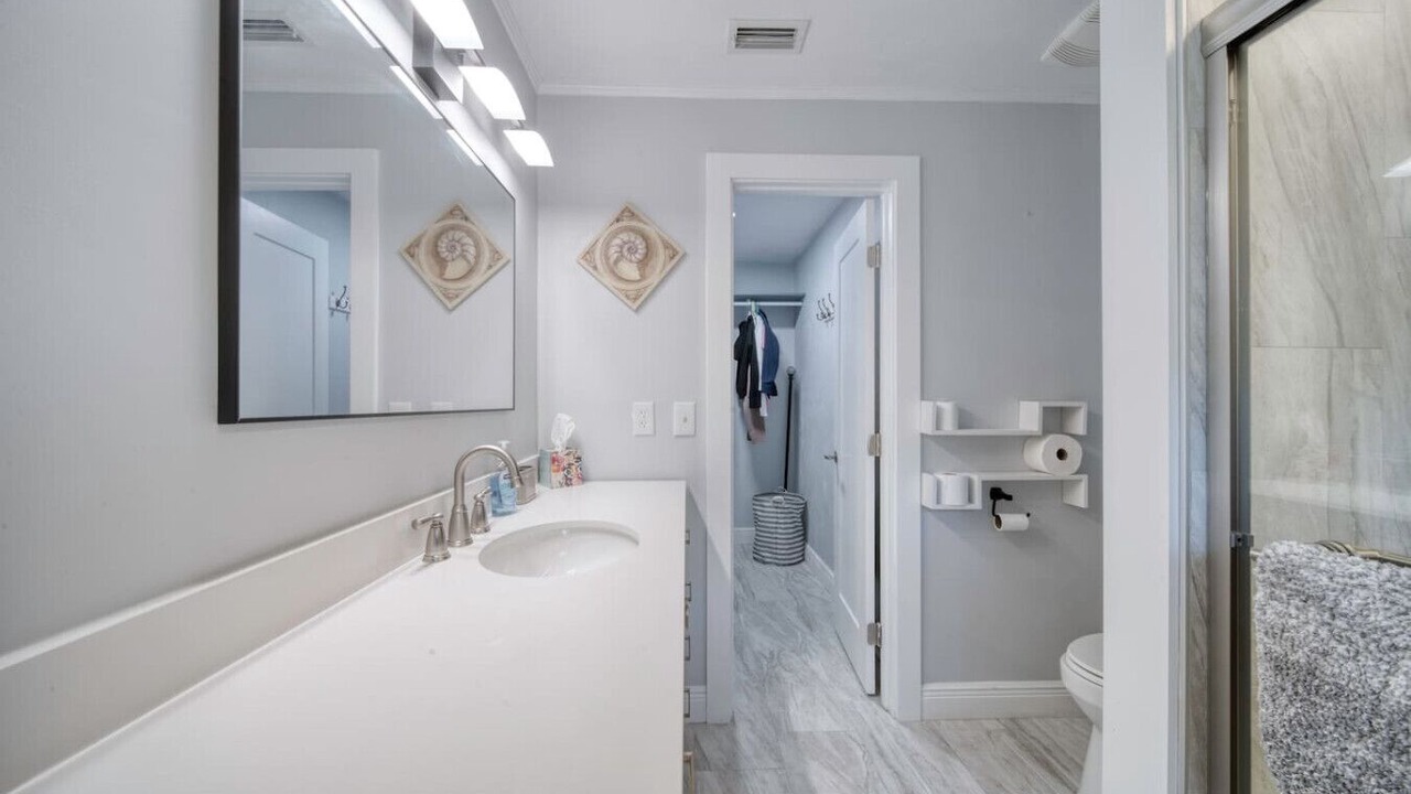 Photo of Bathroom in Bay Harbour