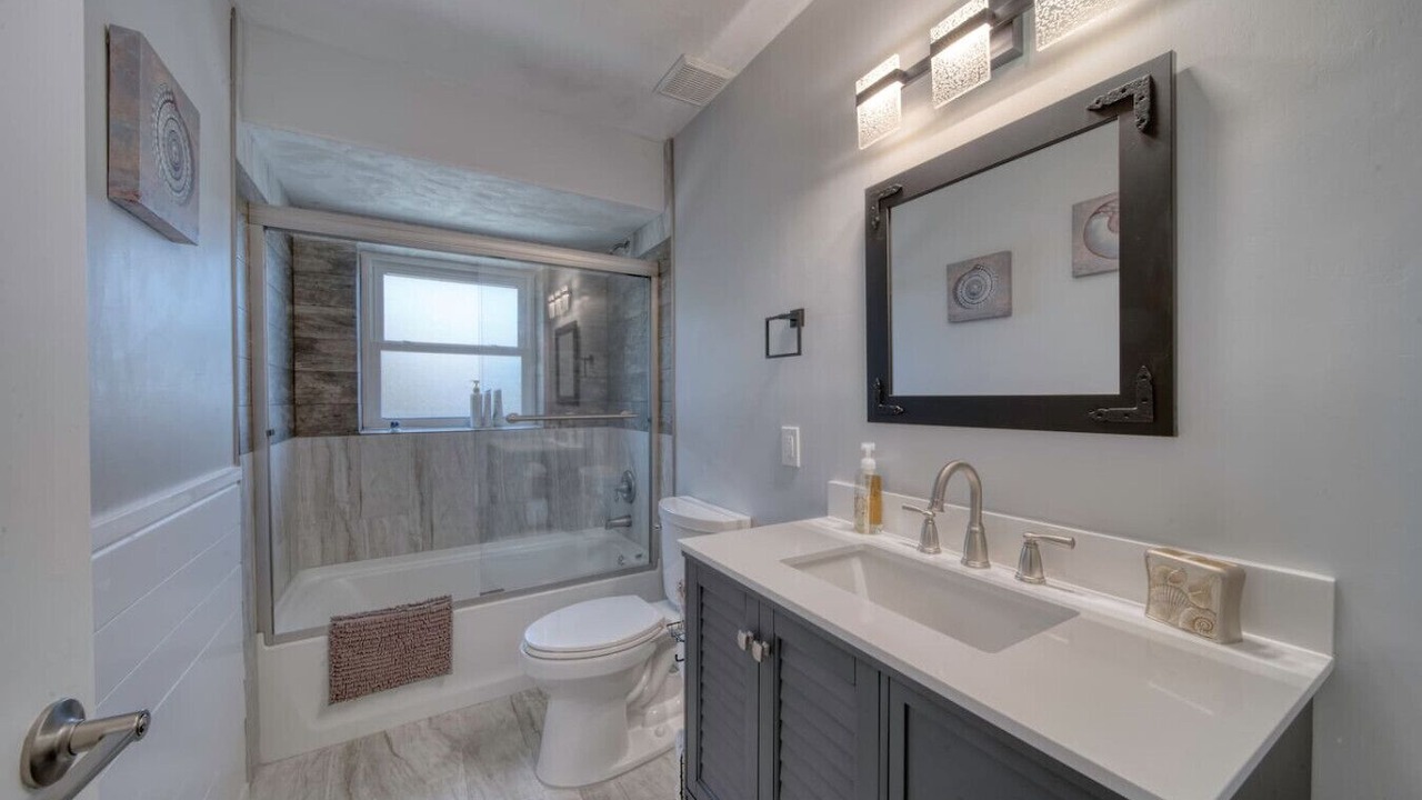 Photo of Bathroom in Bay Harbour