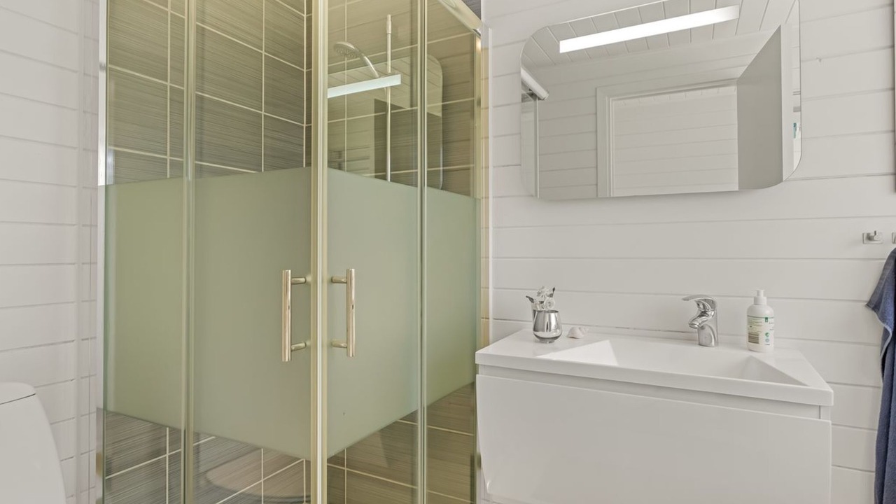 Photo of Bathroom in Hou