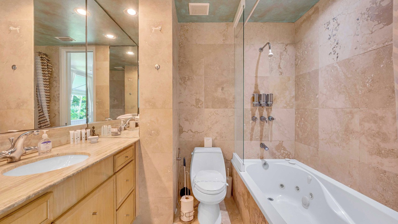Photo of Bathroom in Northeast Coconut Grove