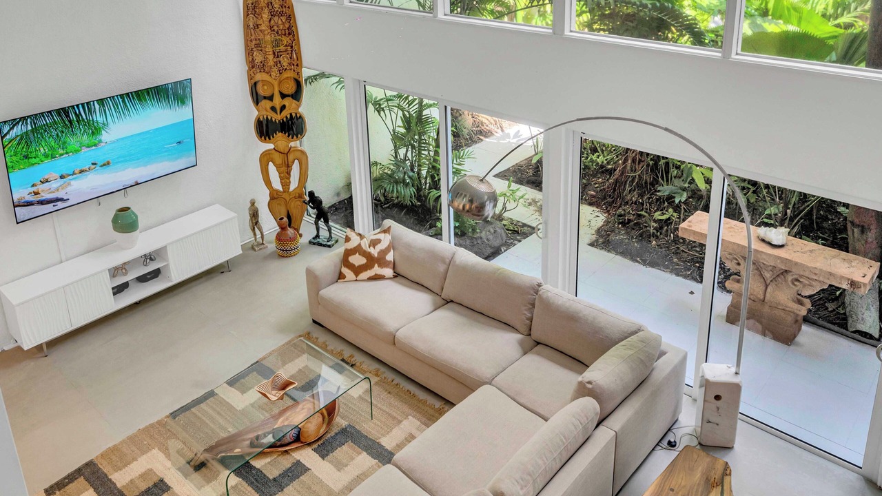 Photo of Livingroom in Northeast Coconut Grove