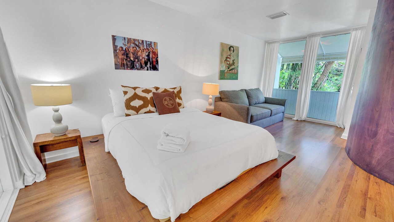 Photo of Bedroom in Northeast Coconut Grove