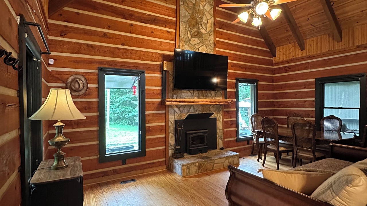 Photo of Livingroom in Keysville