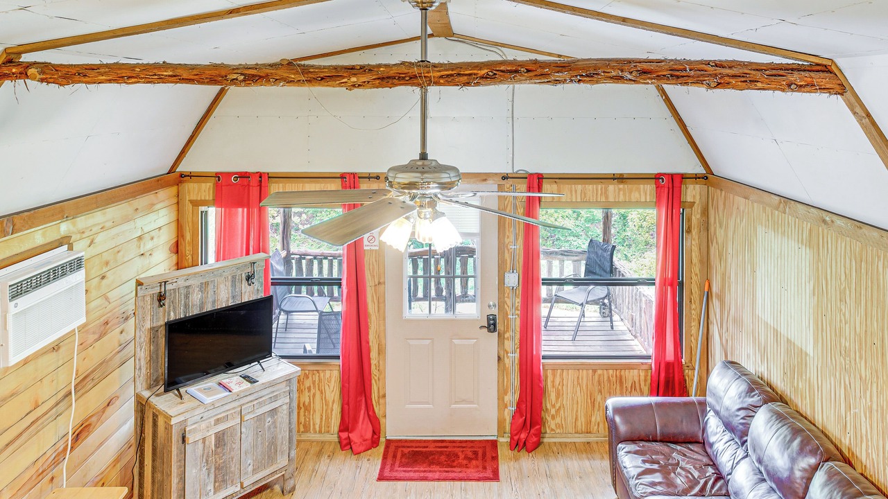 Photo of Livingroom in Davis