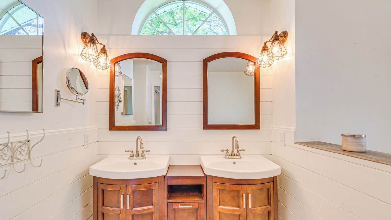 Photo of Bathroom in Spring Hill
