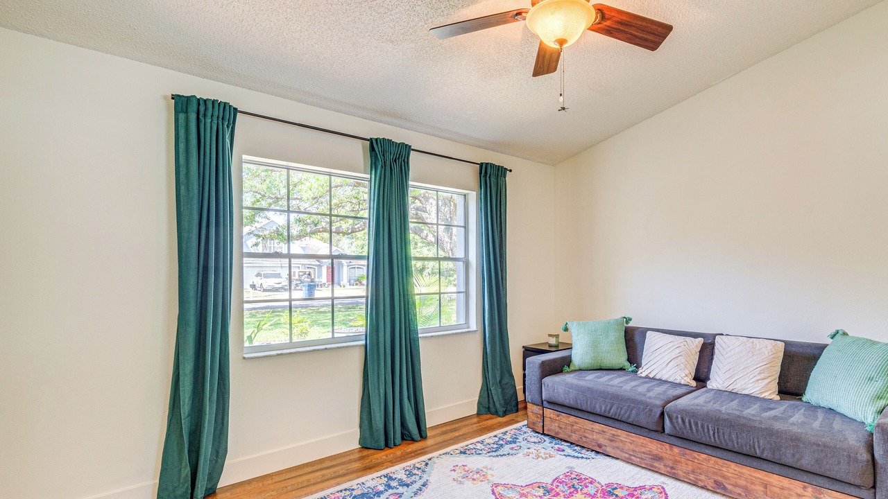 Photo of Livingroom in Spring Hill