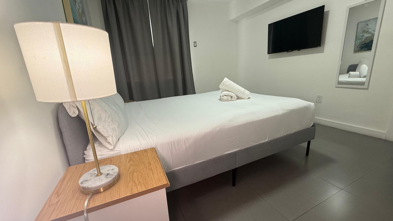 Photo of Bedroom in Allapattah