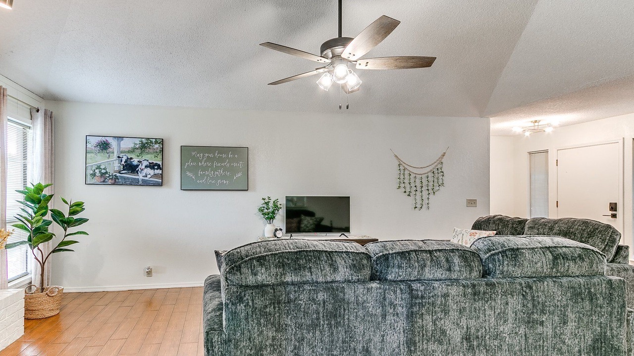 Photo of Livingroom in Oklahoma City